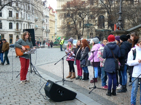 Adventní zpívání na nám. Míru